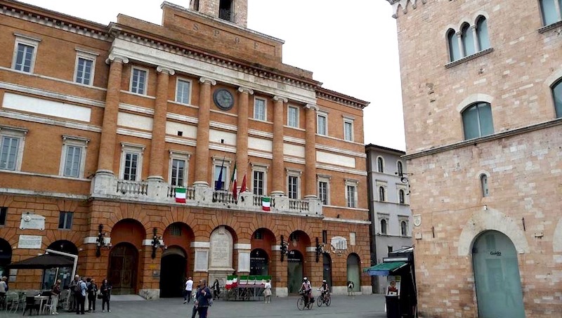 Foligno piazza ella repubblica2