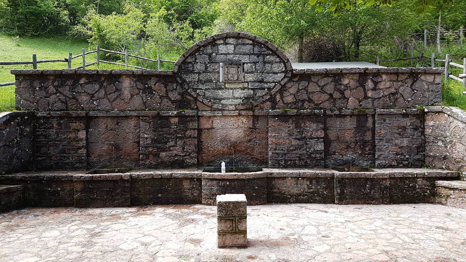 Acquaviva fonte